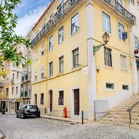 דירה 1br @ Downtown Chiado ליסבון