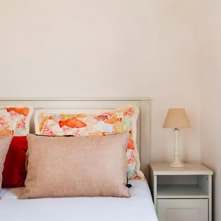 דירה 1br @ Downtown Chiado ליסבון