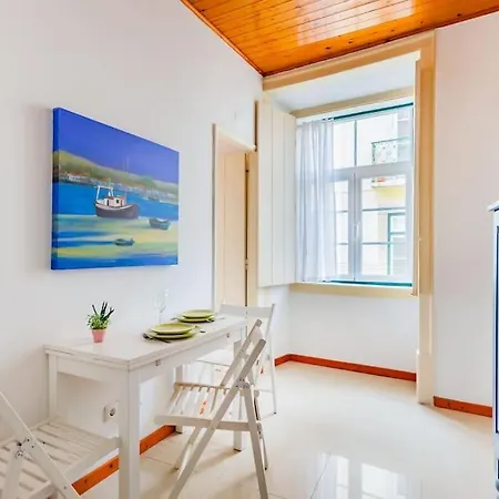 1br @ Downtown Chiado דירה
