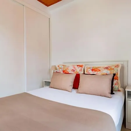 דירה 1br @ Downtown Chiado *
