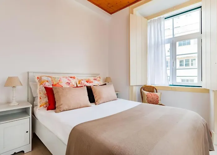 Апартаменты 1br @ Downtown Chiado Лиссабон