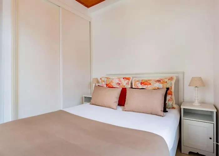 Апартаменты 1br @ Downtown Chiado *